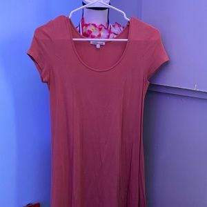 perfectly shape dress, worn twice, nice and flowey.